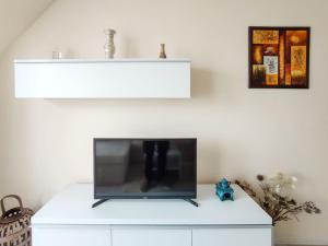 Beachfront Panoramic Flat @ South Bay residence