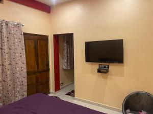 Four Seasons Homestay single room