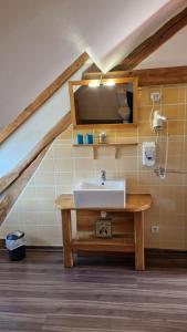 B&B / Chambres d'hotes Les Tilleuls : photos des chambres