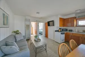 Cozy Hampton Vacation Rental, Walk to Beach! - Hampton Falls