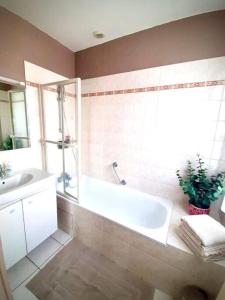 Tours - Grand appartement - centre ville parking gratuit