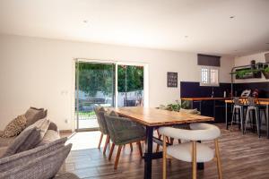 Jolie villa au calme avec piscine