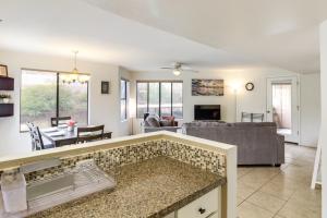 Tucson Escape with Outdoor Community Pool and Hot Tub!