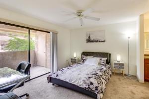 Tucson Escape with Outdoor Community Pool and Hot Tub!