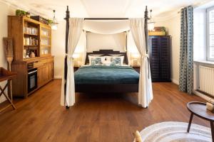 Superior King Room room in Hotel Schloss Hertefeld