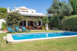Chalet en Biniancolla con piscina y jardin