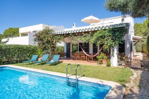 Chalet en Biniancolla con piscina y jardin