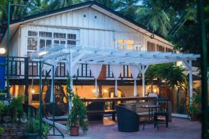 Isano Nomad Hostel