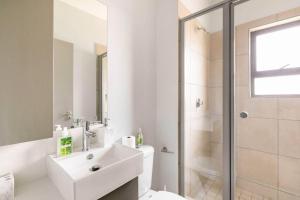 Chic, luxurious & spacious with backup power.