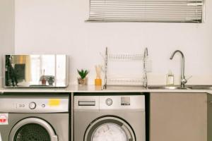 Chic, luxurious & spacious with backup power.