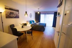 ImmoStay #3 - Wohnung mit großem Balkon, Parkplatz & WLAN- Nähe Zentrum - Achim