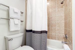 2351 Courtside Villas