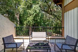 2351 Courtside Villas