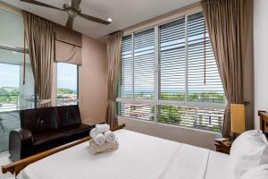 Karon Panorama Seaview 2 Bedroom Amazing Condo