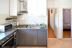 Apartments by the sea Sevid, Trogir - 15404