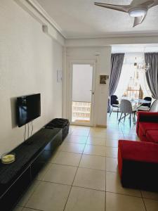 Sunny apartament near La Mata beach