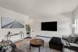 Brand New 3BD 2 5BTH Triplex Unit Near DT Spokane - Chewelah