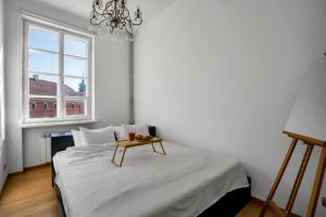 Warsaw Castle Apartments - Prime Location, Historic City Center, Castle View, Fast Internet - by Rentujemy