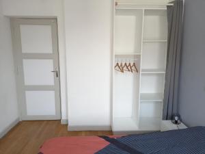 Appartements Appartement paisible - coeur de ville : photos des chambres