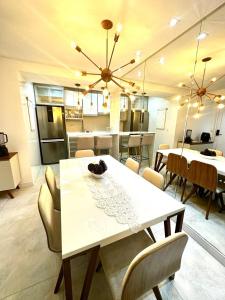 Apartamento top de linha praia da enseada Guarujá