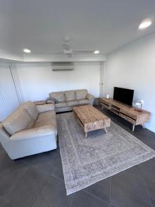 Location, location, location - spacious apartment