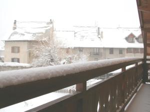 Chalet spacieux 8 pers, 3 chambres, cheminée, Wi-Fi, BBQ - FR-1-762-1