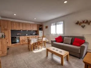 Appartement lumineux avec terrasse & Wifi à Verchaix - FR-1-642-82 - Verchaix