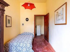 Villa in Montevettolini with Pool & Mountain Views