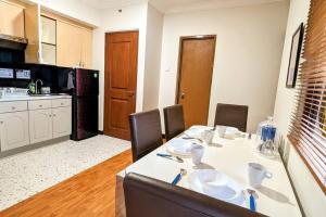 Cottonwood Japandi Apartment at Majesty 1222