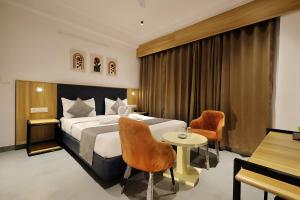 Hotel Sparkle Inn Just 400 Meters From Udaipur Railway Station