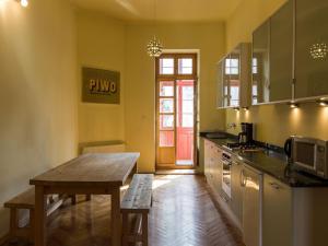 Airy and sunny apartment in the centre of Krakow
