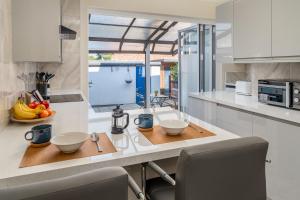 Homely and Stylish Apartment with a garden in East Finchley