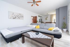 Three-Bedroom Holiday Home  room in Seaside holiday house Preko Ugljan - 18077