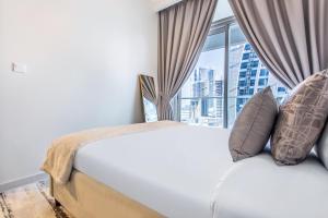 New 1 bedroom with Canal View - Close to Downtown