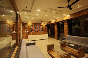 Hotel Sparkle Inn Just 400 Meters From Udaipur Railway Station