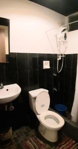 Angel & Maries Basic ACroom for 4-8pax