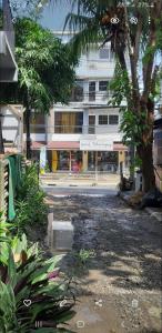 Angel & Maries Basic ACroom for 4-8pax