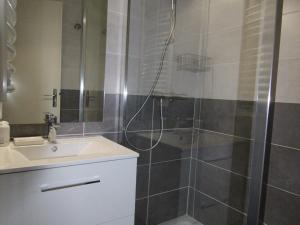 Appartement cosy 4 pers, proche télécentre, balcon - LAlpe dHuez - FR-1-405-25