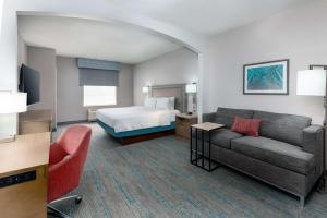King Room with Sofa Bed and Study - Non-Smoking room in Hampton Inn Boston Bedford Burlington