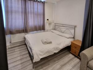 Entire Flat with Three Bedrooms N 2