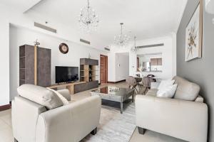 StoneTree - Luxurious 1 BR with Beach Access at Fairmont The Palm