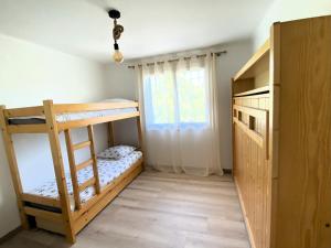 Appartements T5 renove a 4 min de la plage : photos des chambres