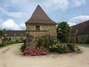 Maisons de vacances Nice holiday home in Nouvelle-Aquitaine with indoor pool : photos des chambres