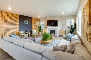 Furnished Patio and Fire Pit Bremerton Home! - Seabeck