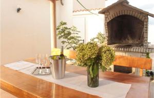 Cozy Home In Debeljak With Wifi