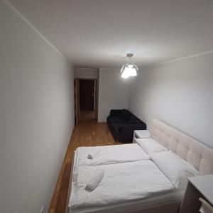 Big Apartment - OLD TOWN - 3 Rooms - Private Parking