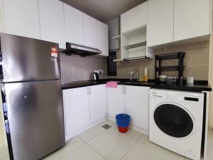 Icon Residenz Icon City, Petaling Jaya by De Harlequins Guesthouse