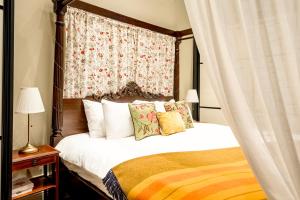 The Regency Studio at 82 Cathedral