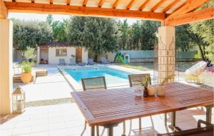 Maisons de vacances Nice Home In Pernes-Les-Fontaines : photos des chambres