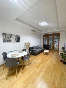 Hedonist-Modern Urban Stay A Blok